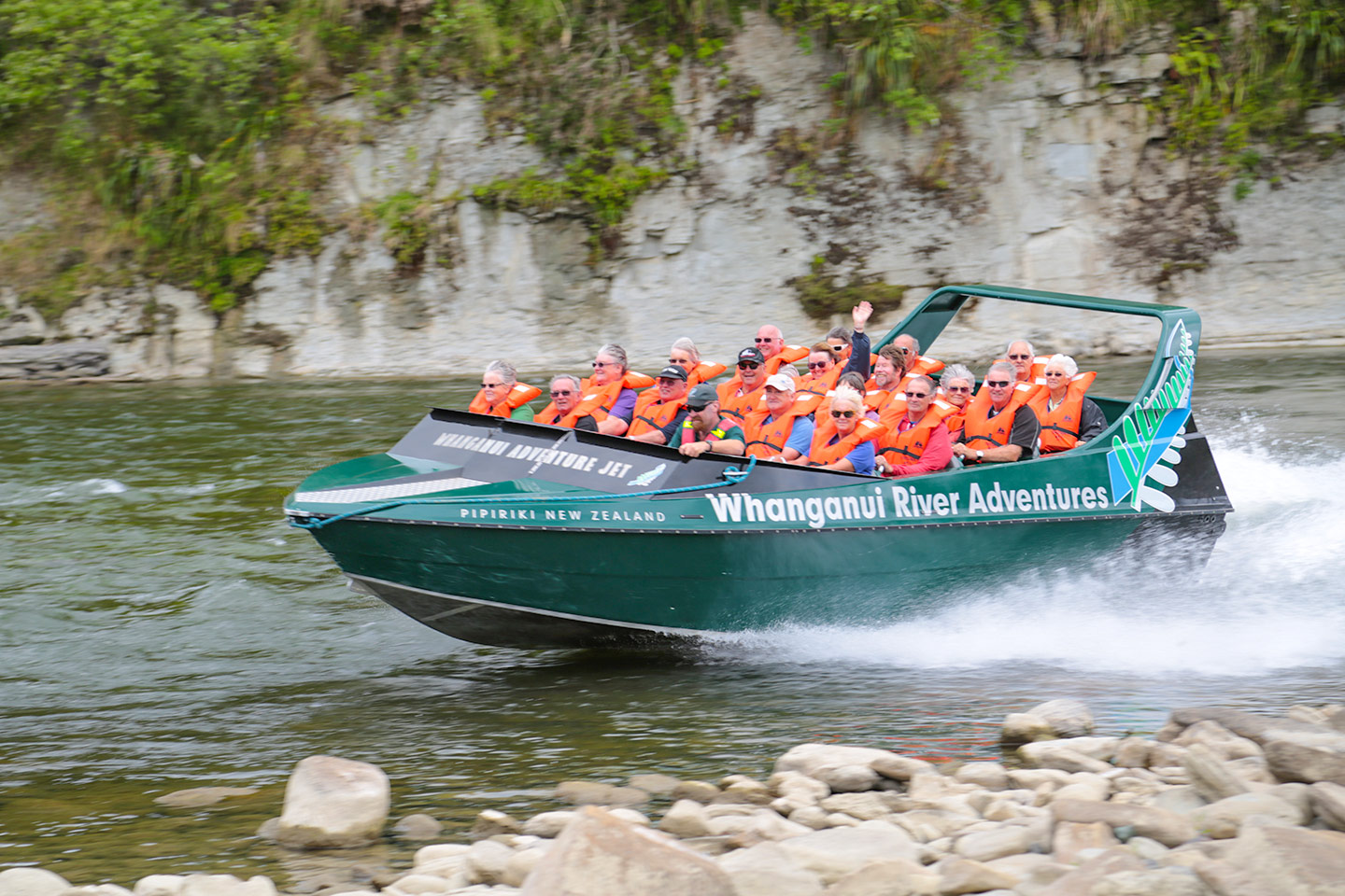 whanganui river jet boat tours